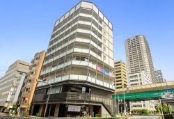 ドーミー月島駅前の外観